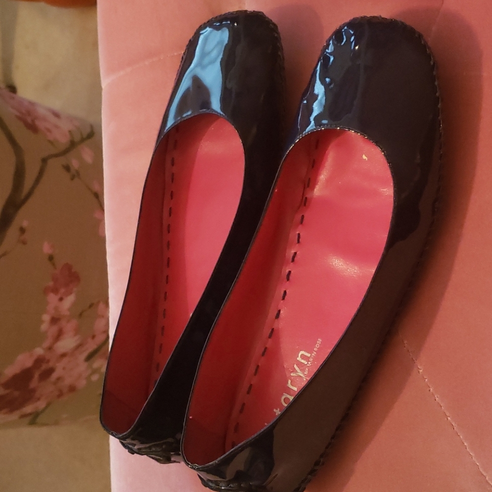 Taryn Rose navy patent leather flats 9.5m